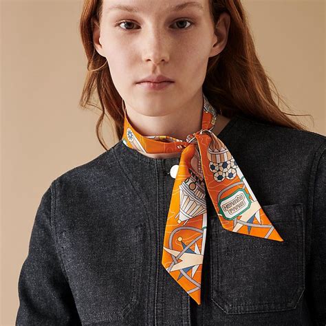 how to wear an hermes twilly|hermès scarf odyssey twilly.